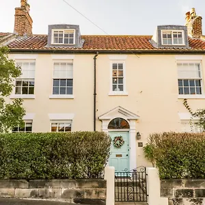 Stewart House Holiday home